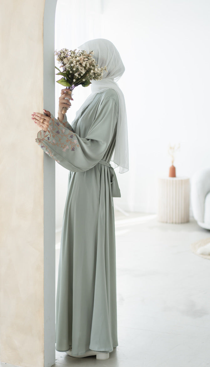 Rawḥa - روحة | The Silk Breeze Collection
