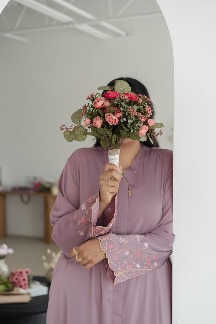 Rawḥa - روحة | The Silk Breeze Collection