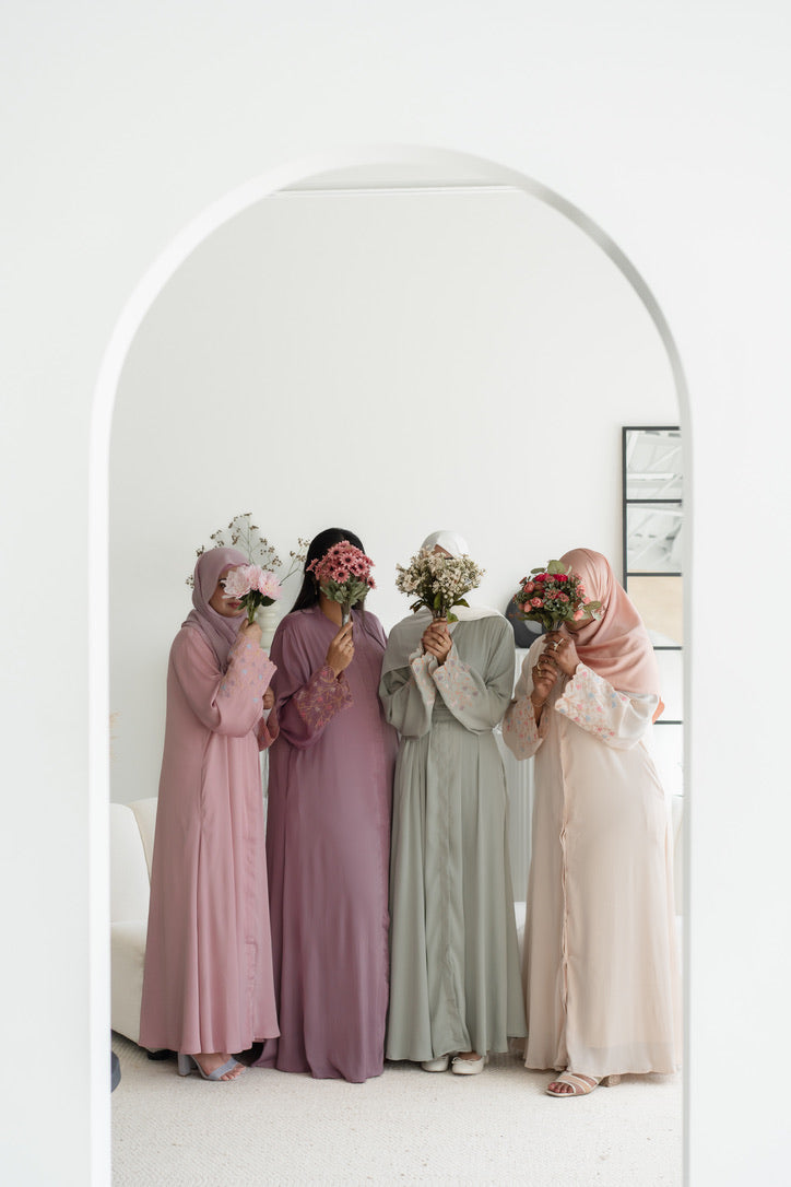 Rawḥa - روحة | The Silk Breeze Collection