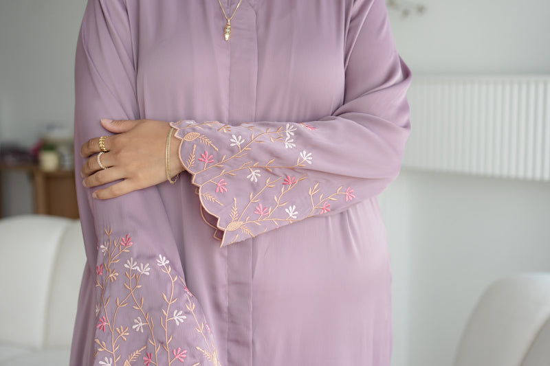 Rawḥa - روحة | The Silk Breeze Collection