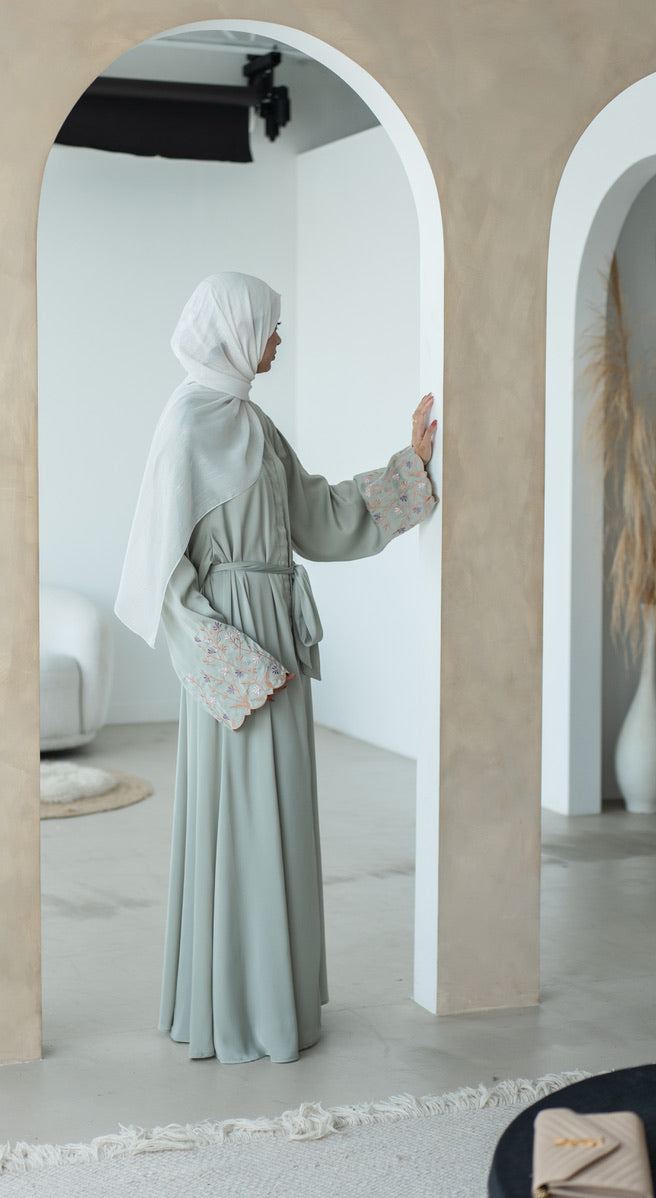 Rawḥa - روحة | The Silk Breeze Collection