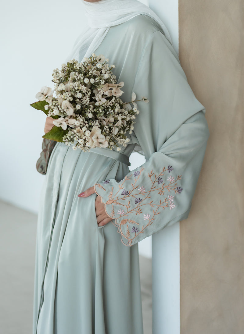 Rawḥa - روحة | The Silk Breeze Collection